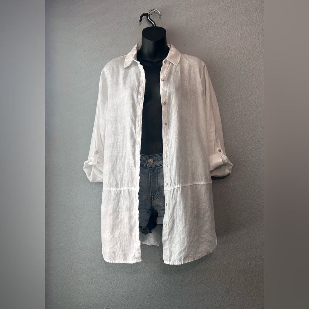 Tahari Medium White Linen Long Tunic Top Blouse Roll Tab Beach Coastal Casual